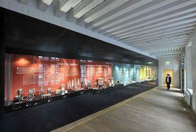 Musée Mandet, Riom - Galerie consacrée à l’orfèvrerie contemporaine ©Joël Damase Musée Mandet, Riom - Galerie consacrée à l’orfèvrerie contemporaine ©Joël Damase